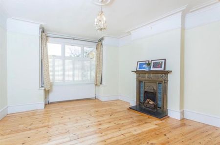 4 Bed Semi-Detached House, Vernon Road, SW14 - Photo 2