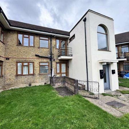 Edenvale Close, Mitcham, CR4 - Photo 3