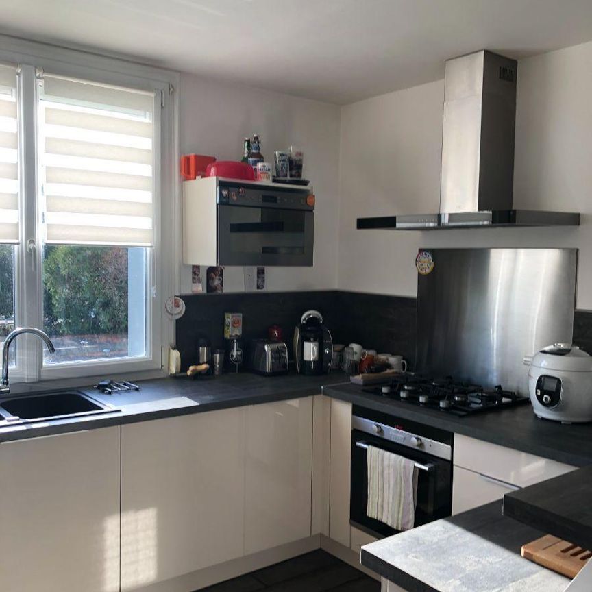 A LOUER Appartement T3 très lumineux, situé au 1er étage, à BONSECOURS (76240), d'une surface h... - Photo 1