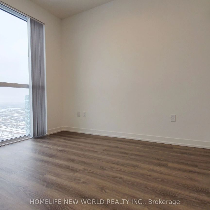 8 Interchange Way #5805 - Photo 1