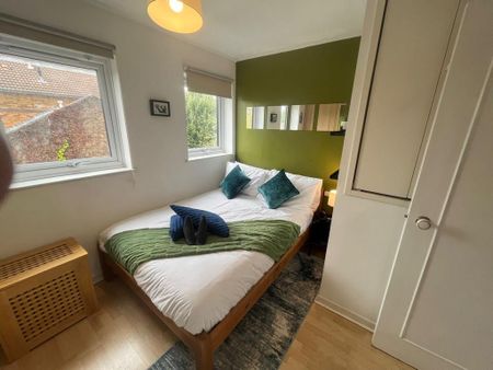 1 Bed Flat, Whiteadder Way, E14 - Photo 3