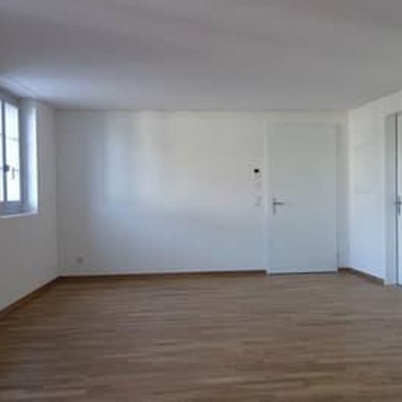 Modern 2-room apartment in the center of Meilen - Photo 1