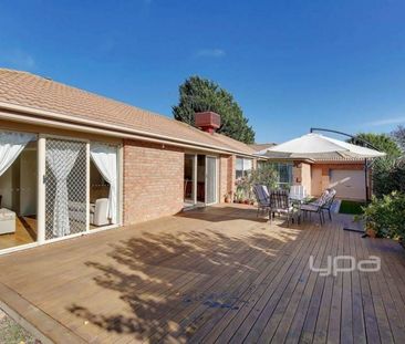 GREAT FAMILY HOME IN A SUPERB LOCATION! - Photo 2