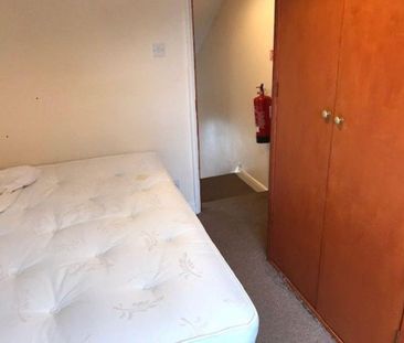 6 bedroom terraced house to rent - Photo 1