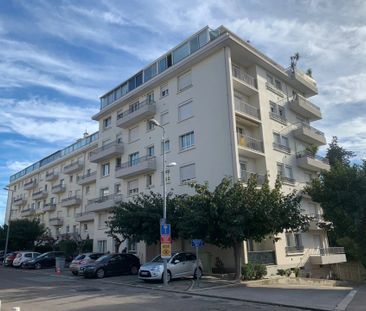 Location Appartement 2 pièces 51 m2 à Perpignan - Photo 2