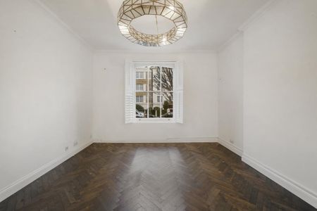 3 bedroom flat to rent - Photo 3