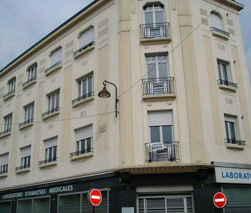 Appartement CHALONS EN CHAMPAGNE - PLACE MONSEIGNEUR TISSIER - Photo 2