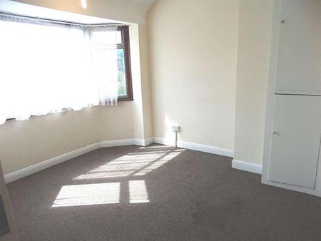 Glamis Cresent, Hayes, Middlesex, UB3 - Photo 4