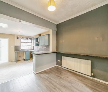 2 bedroom terraced house to rent - Photo 2