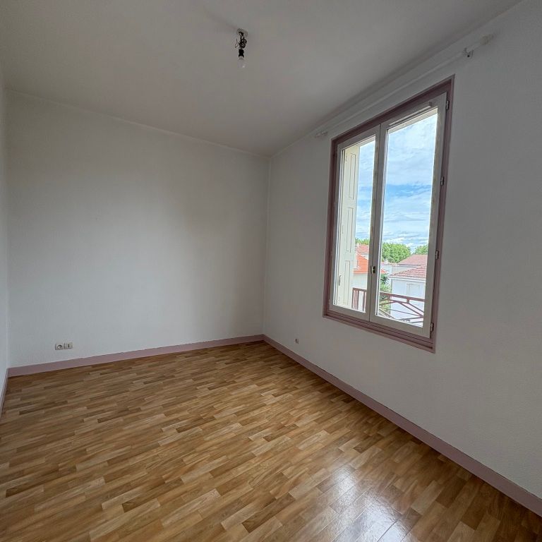 Location Appartement 3 pièces 69m² MONTROND LES BAINS 42210 - Photo 1