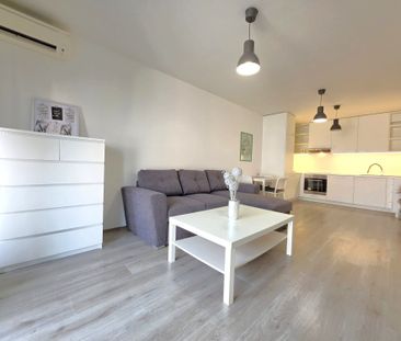 TOP LOKALITA! Moderný 2-izbový byt s veľkou loggiou (8 m²) na Milet... – Fotografia 1