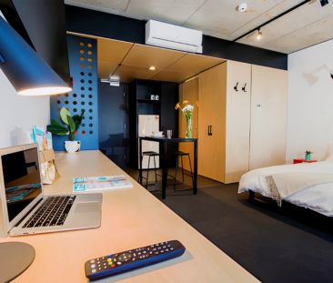 Studio Large - Photo 1