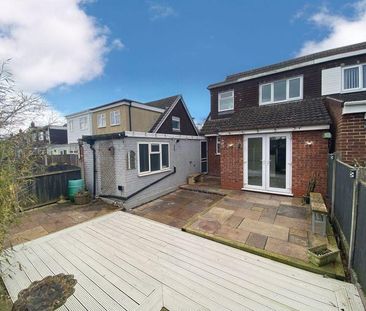 3 bedroom semi-detached house to rent - Photo 2