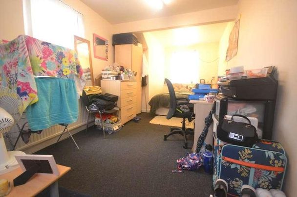 Wokingham Road, Reading, RG6 - Photo 1