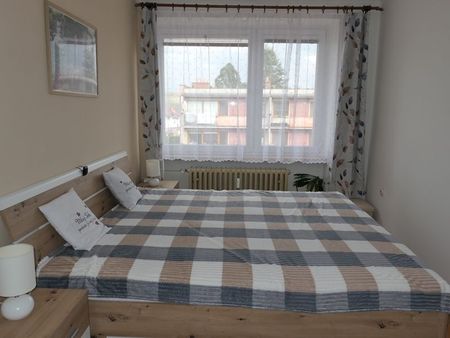 Pronájem bytu 3+1 75 m², U Kaštánku , Červený Kostelec - Fotografie 5