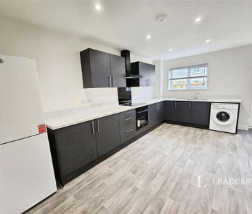 3 bedroom semi-detached house to rent - Photo 6