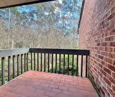 Furnished serene urban lifestyle with unique opportunity, well pres... - Photo 1