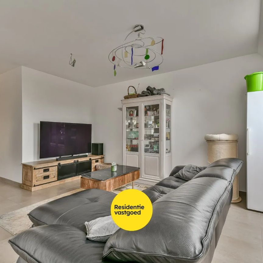 Ruim duplex appartement te huur in het centrum van Oudenburg - Photo 1