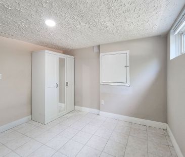 For Lease - 12 Maitland Avenue, Hamilton, Ontario - Photo 2