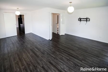 Renovated Lake Albert Gem - Photo 2