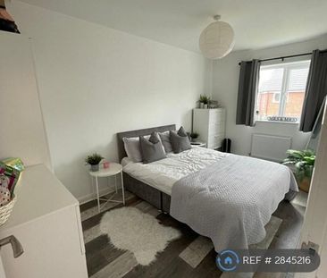 3 bedroom semi-detached house to rent - Photo 4