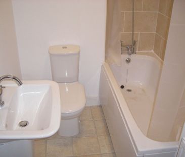 Dryden Street, Manchester, M13 - Photo 4