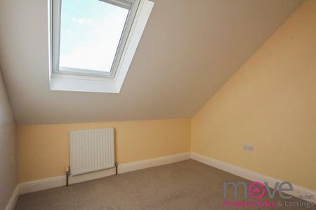 3 bedroom semi-detached house to rent - Photo 3