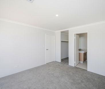 DUAL KEY LIVING - MAIN HOUSE - Photo 6