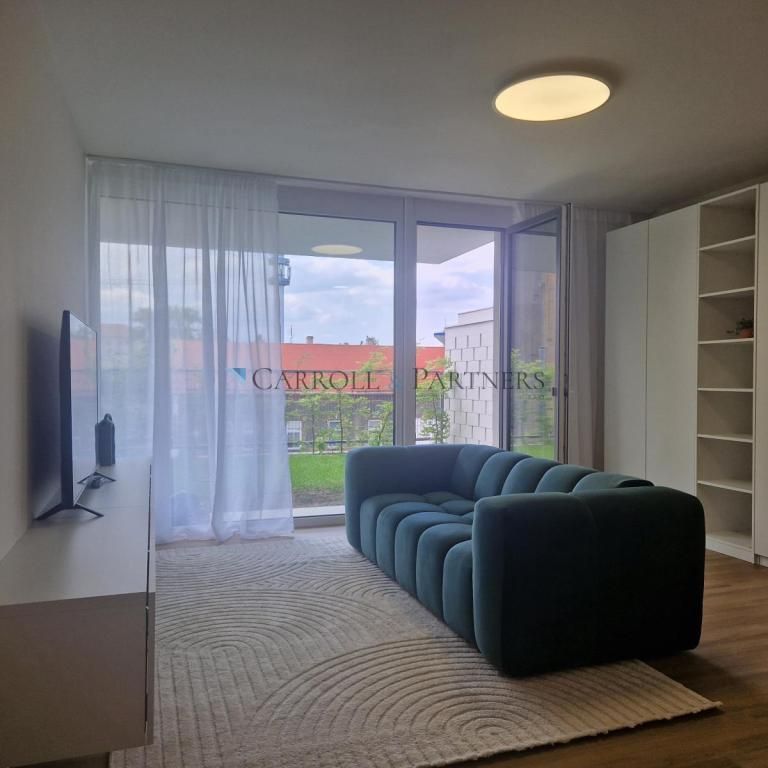 Pronájem bytu 1+kk 38 m2 - Fotografie 1