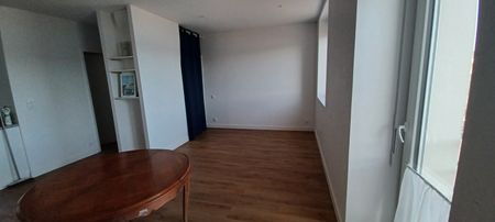 Location Appartement 1 pièce 37m² - Photo 3