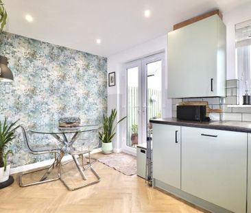 3 bedroom terraced house to rent - Photo 3