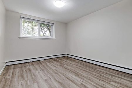 2 Bedroom - Photo 5