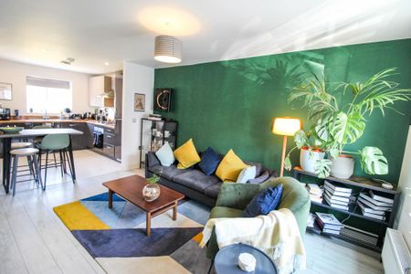 2 bedroom semi-detached house to rent - Photo 3