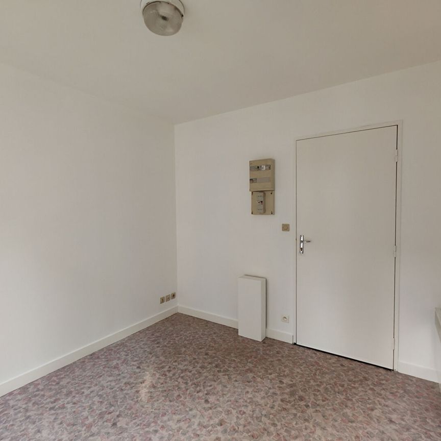 Location Appartement 1 pièce 24m² - Photo 1