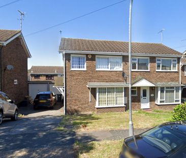 3 bedroom semi-detached house to rent - Photo 2
