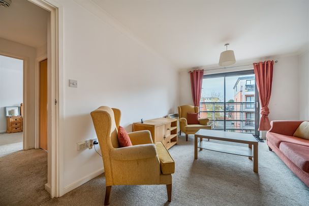 Quadrant Court, Reading, RG1 2GW - Photo 1