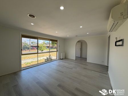 Spacious Family Home in Melton - Photo 2