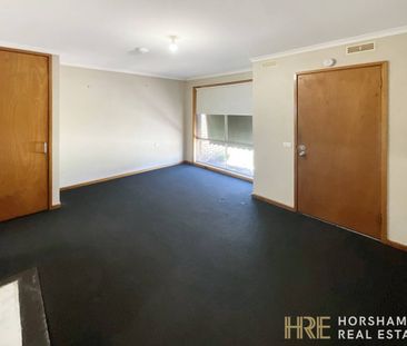 Charming Studio-Style Unit in a Convenient Location - Photo 3