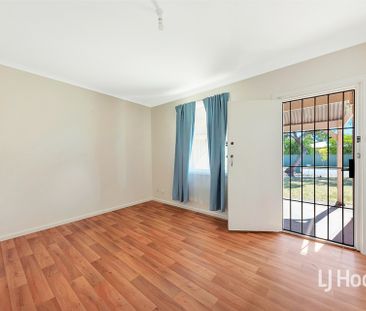 Three Bedroom Family Home - Photo 2