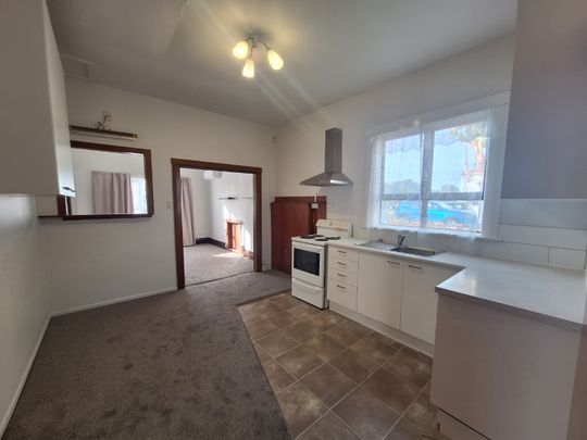 Lovely family home - Photo 1