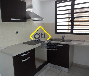 Location Appartement 3 pièces 56m² STE CLOTILDE 97490 - Photo 3