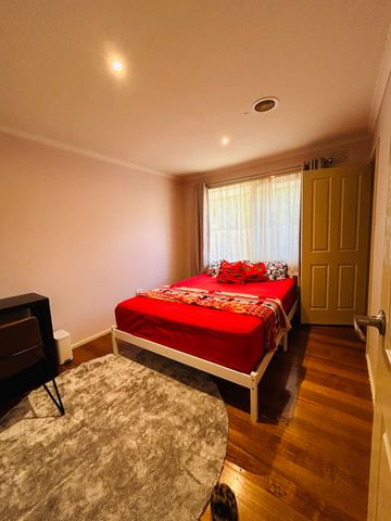 Melton South - Photo 4