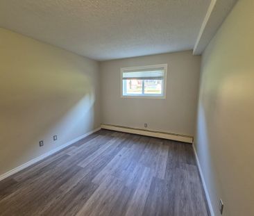 2 Bedroom Condo in Riverside Meadows - Photo 5