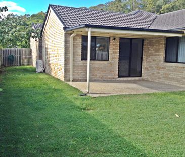 NEAT AND TIDY FAMILY HOME OVERLOOKING PARK! - Photo 2