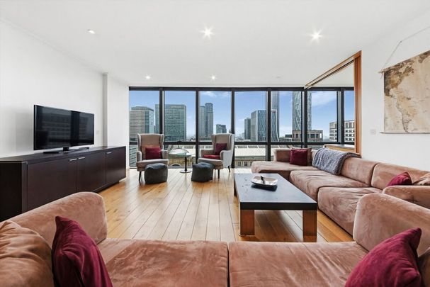 Apartment to Rent in West India Quay, London E14 - Photo 1