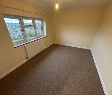 Bournes Crescent, Halesowen, West Midlands, B63 - Photo 2