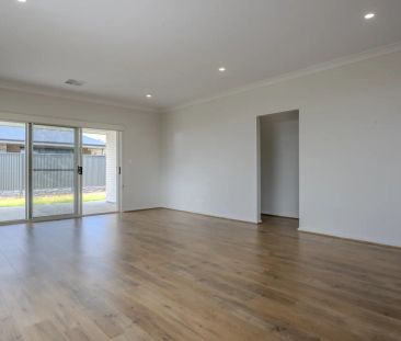 10 Berwick Court - Photo 5