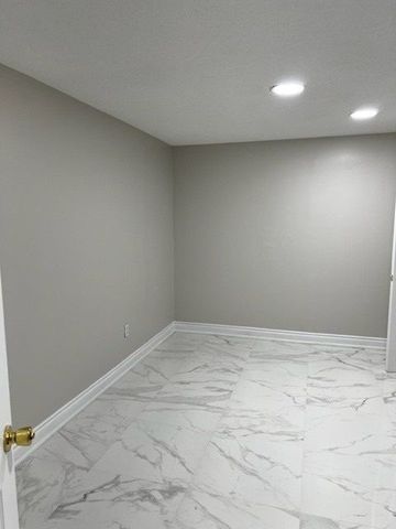 For Lease - 411 Bristol Road, Mississauga, Ontario - Photo 2