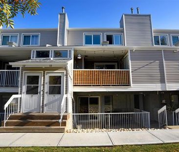 Unique 2 bed 1 bath updated condo townhouse*Balcony*Lots of Storage... - Photo 1