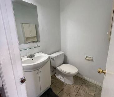 For Lease - 24 Sylvia Street Unit# Front Unit, Barrie, Ontario - Photo 5